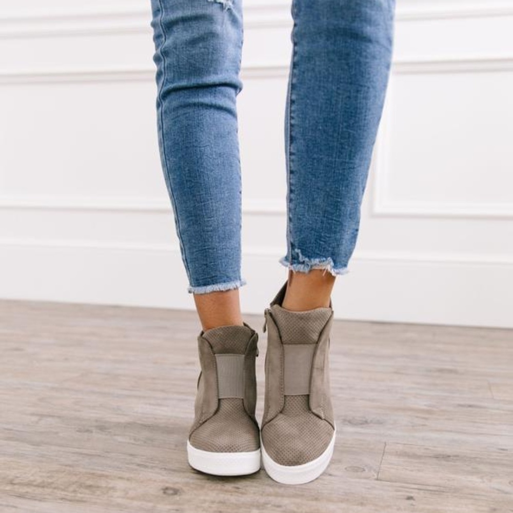 Hole In One Suede High Tops - Taupe